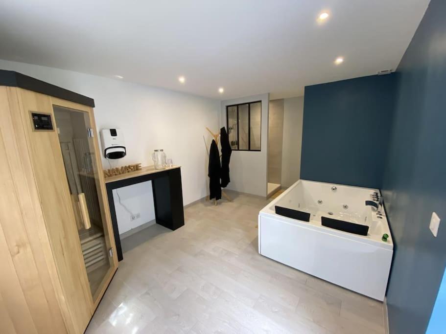 Detente Et Spa Pour Se Ressourcer Bullion Exterior photo